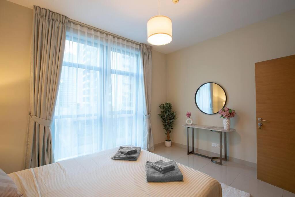 Lux 1Br 2 Min To Burj Khalifa Apartment Дубай Екстериор снимка