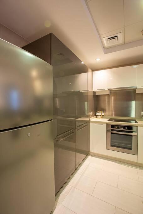 Lux 1Br 2 Min To Burj Khalifa Apartment Дубай Екстериор снимка